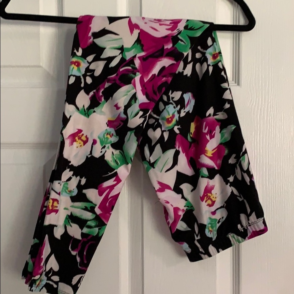 Agnes & Dora Leggings size Large